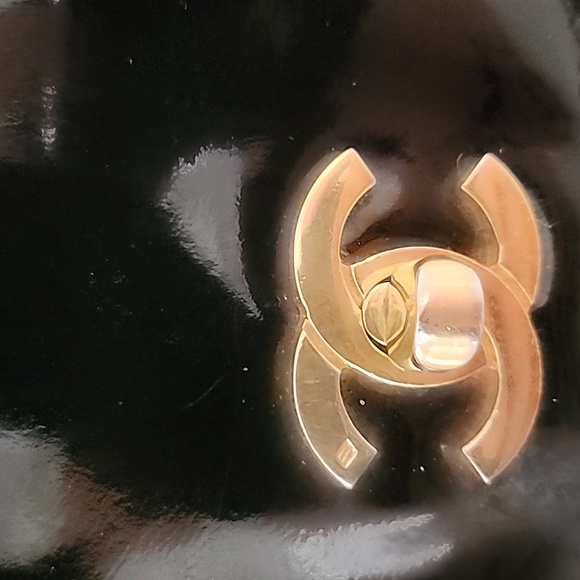 TRADE - Picture 3 of 12